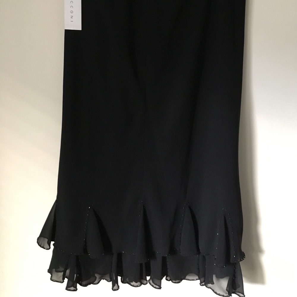 GINA BACCONI Black Party ruffle SKIRT. Size: UK 14 or US 12. Subtle Bling. NWT!